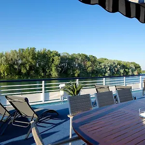 Bateau Le Chardonnay Avignon